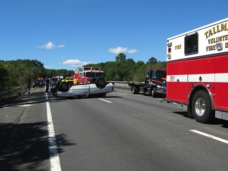 Vehicle Rollover Nys Thruway 2010 photo 3