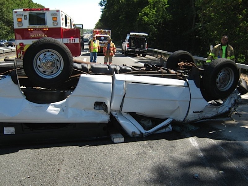Vehicle Rollover Nys Thruway 2010 photo 5