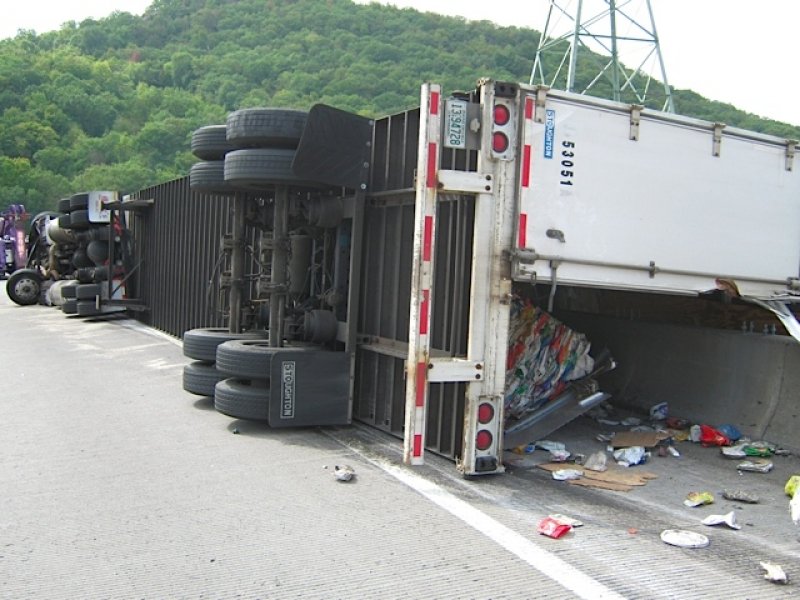 Truck Rollover Nys Thruway 2010 photo 4