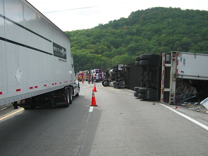 Truck Rollover Nys Thruway 2010 photo 5