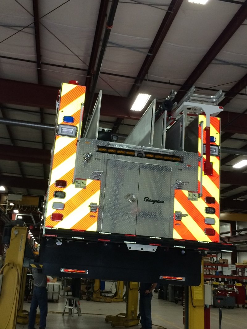 Seagrave Pumper 2014 photo 14