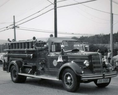 1948 Mack Pumper
