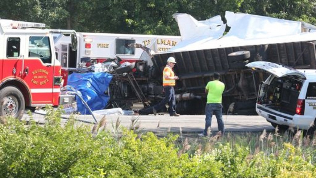 Tallman Firefighters called to extricate 2 on NY State Thruway