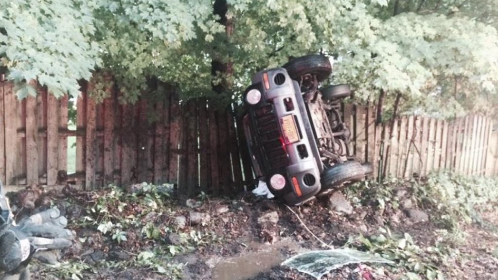 Tallman Firefighters Extricate 2 from Vehicle on River Road