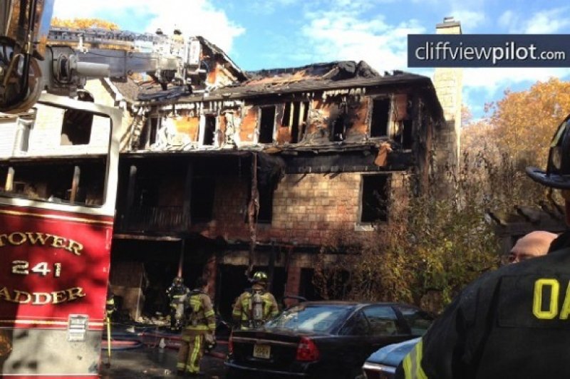 Tallman Responds to Massive Structure Fire in Oakland, NJ